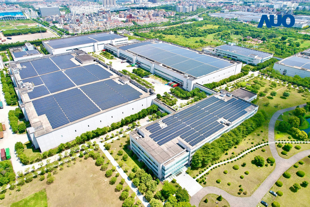 友達廈門推動智慧製造同時，透過綠電創能縱深推進綠色轉型，廠區全屋頂鋪設太陽能板，每年太陽能發電 2,600多萬度